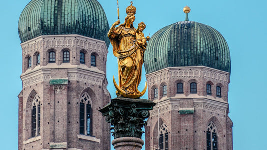 Türkenfeld Taxi bestellen zum Flughafen München – Blick auf die Frauenkirche München – Start- und Zielpunkt vieler Flughafenfahrten